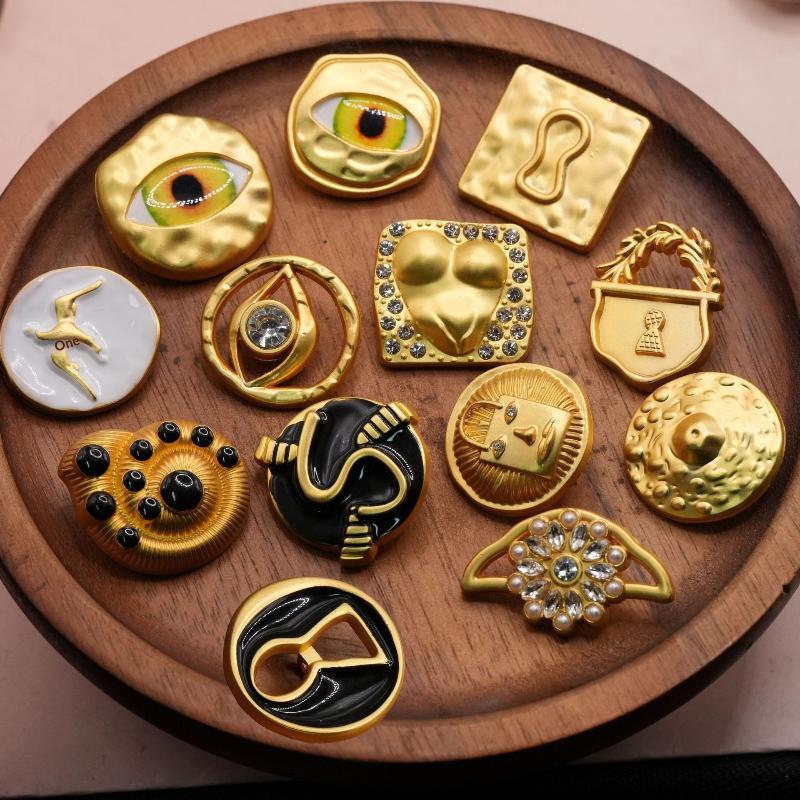 Vintage metalowy guzik w kszta – Craft Embellishments recenzja i cena